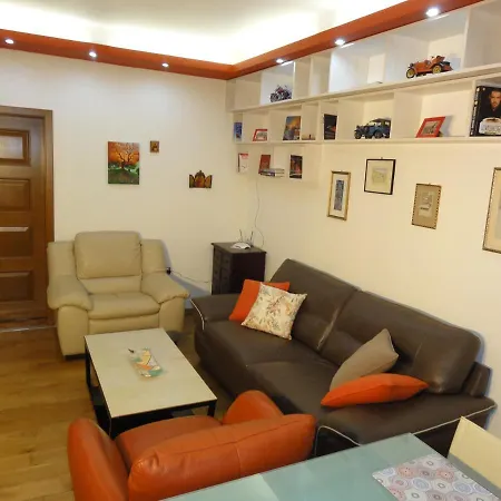 Lux Center Apartment